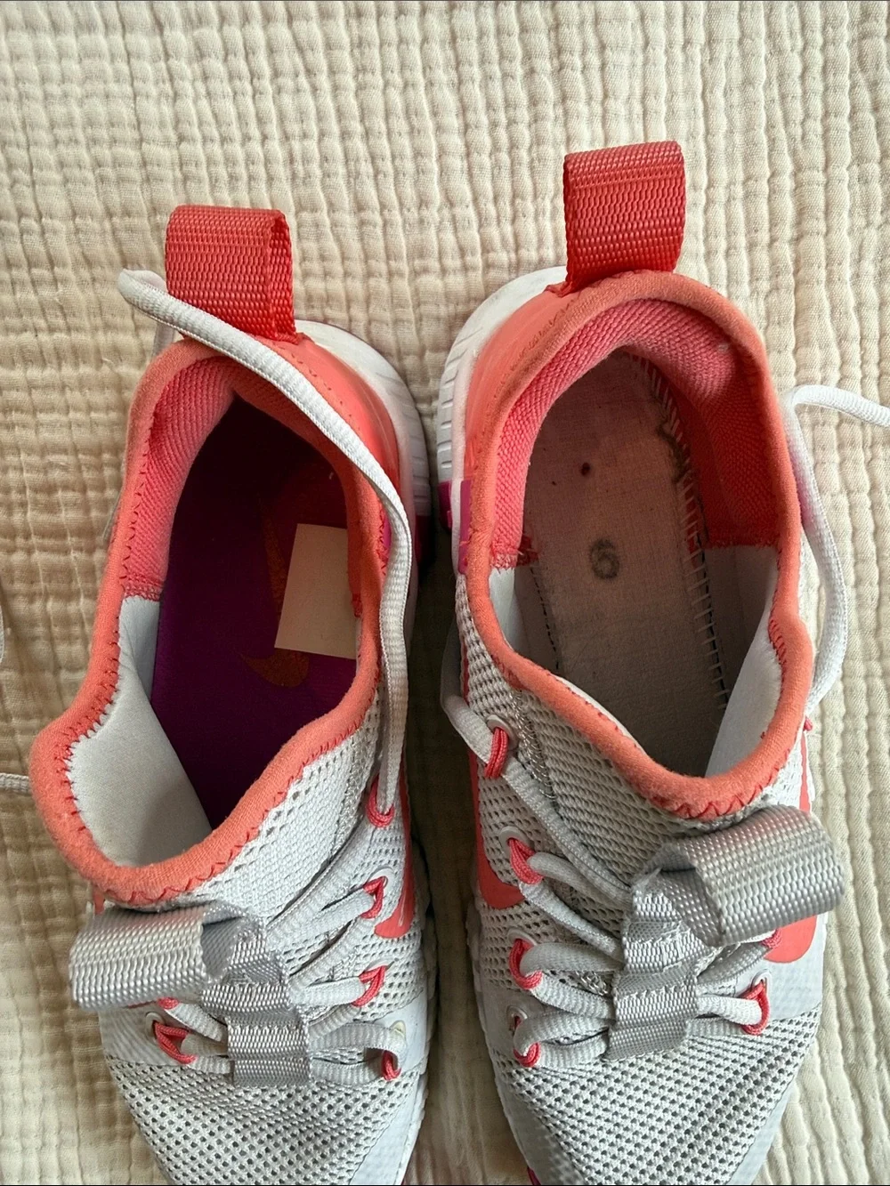 Nike Women’s Metcon White and Coral Athletic Running Shoes - Picture 4 of 6